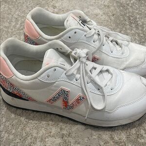 New Balance White and Pink Women's Sneakers